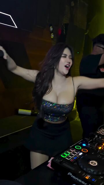 #tiktoktrend #trend #outdoors #ocean #StarsEverywhere #tiktok #foryou#dance #vannda #cutegirl#remix