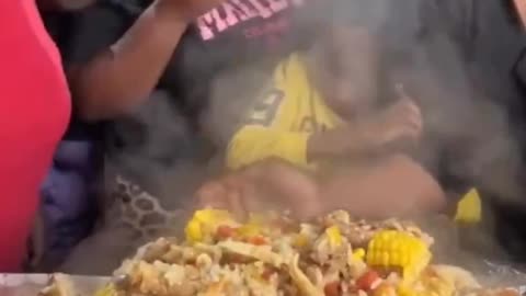 The child would like to eat calmly with a spoon.