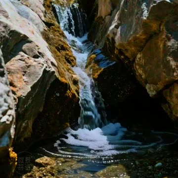 Listen to the sound of mountain streams~