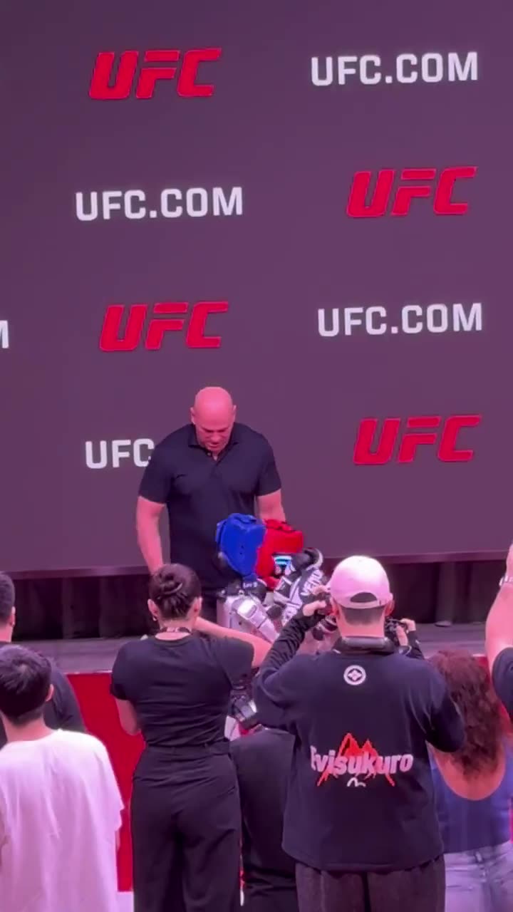 Robot Tries to Fight Dana White During Robot Battle