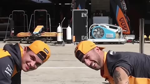 Push-ups fail! Lando Norris and Daniel Ricciardo fitness challenge