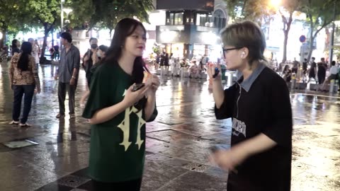 challenge of drinking yogurt without using hands, troll vl