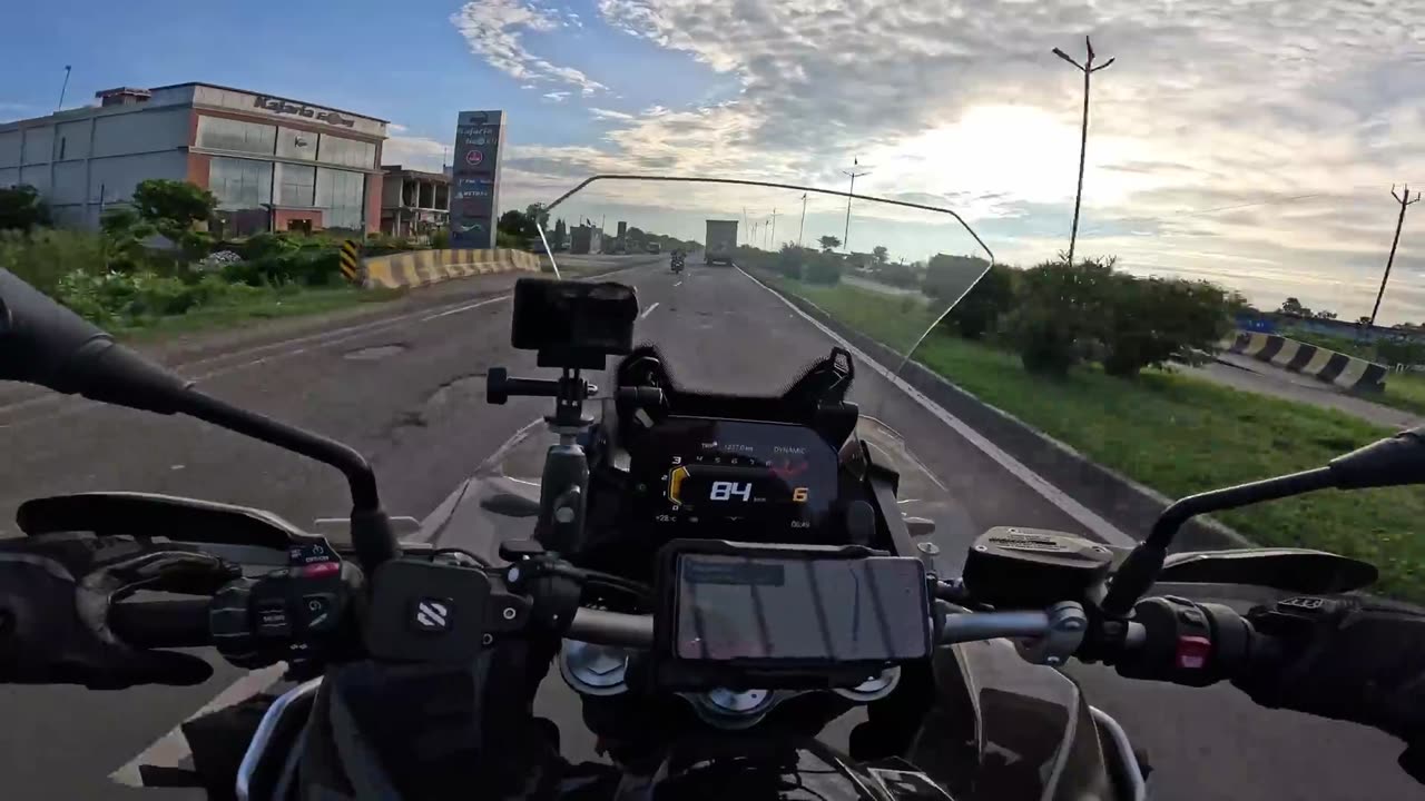 DELHI TO GUWAHATI ASSAM 2000 KMS IN RECORD 35 HOURS | FIRST TIME ON YOUTUBE | EP-01 NORTH EAST RIDE