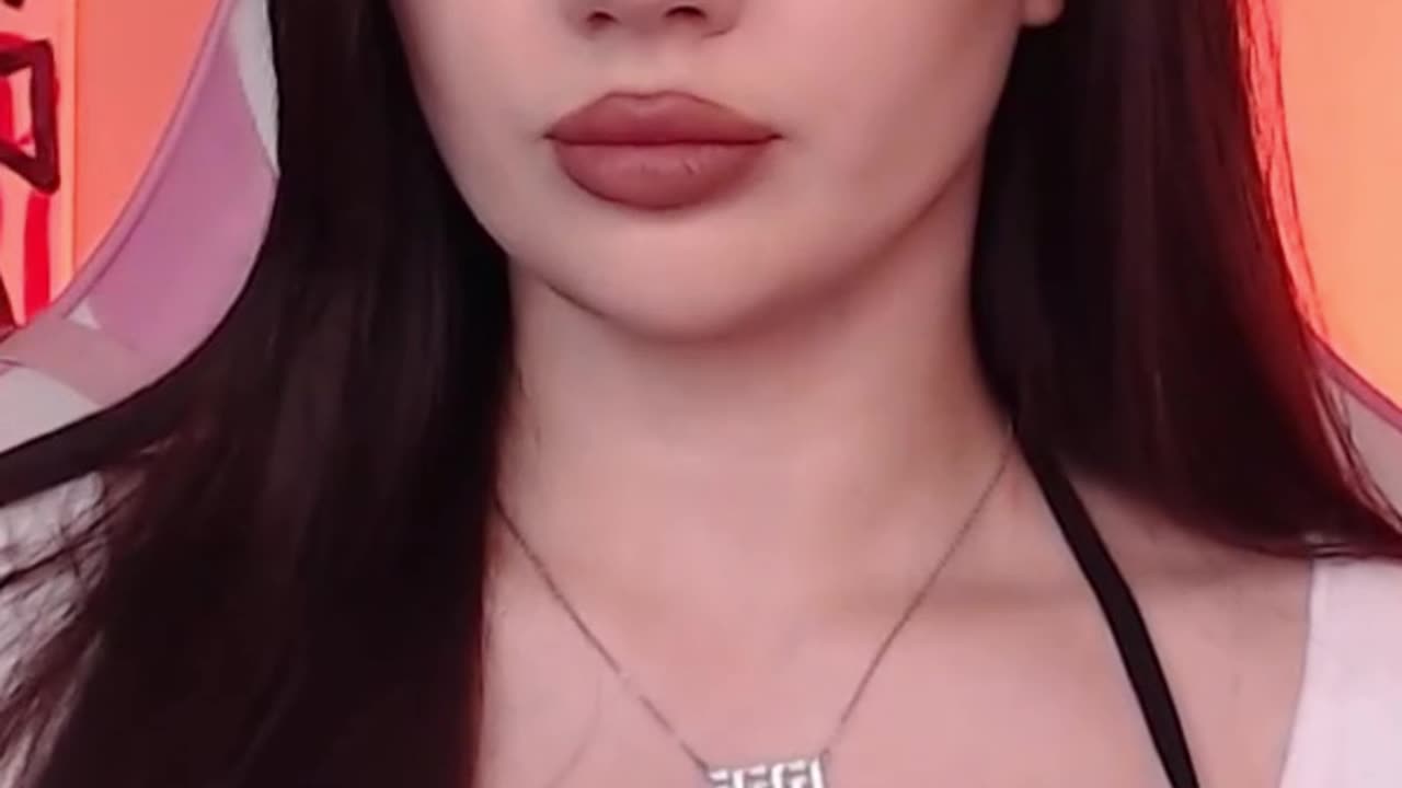 When he’s blowing up your phone… and you just don’t care 😘📵