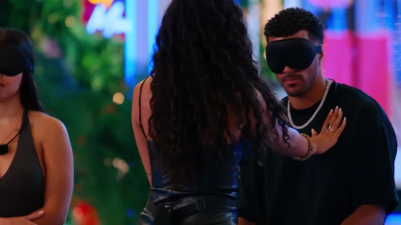 kiss 💋 😘 😗 😚 kiss