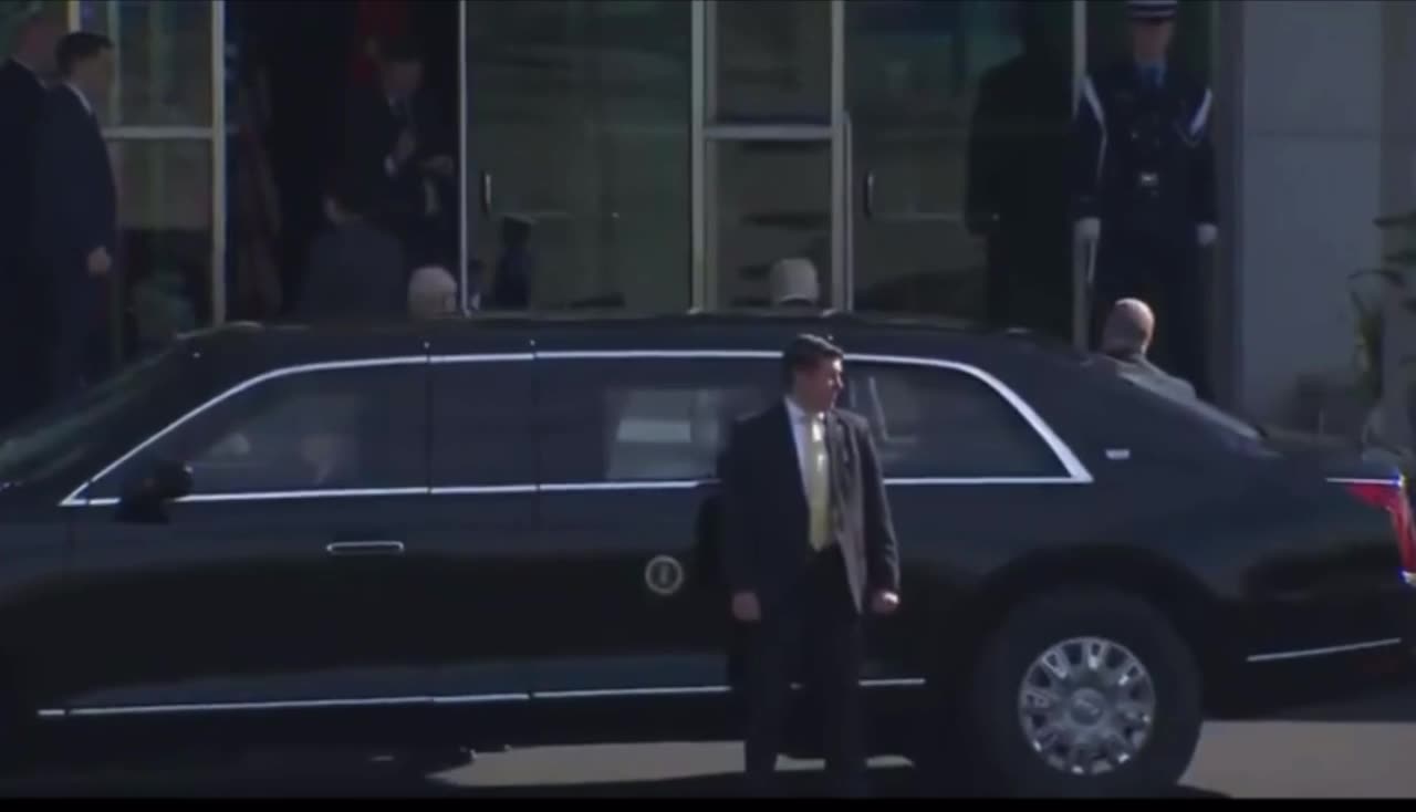 President Trump has arrived for his meeting with Chinese President Xi in South Korea