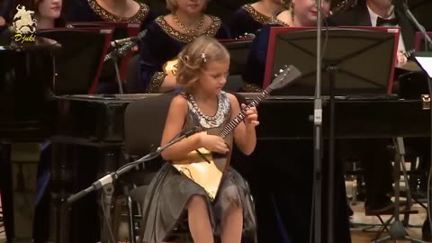 Anastasiia Tiurina (7 years) _Valenki_ balalaika