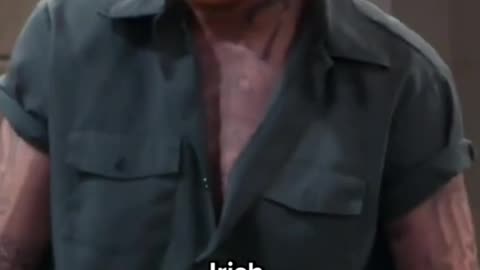 2 Broke Girls - I think that guy knows you