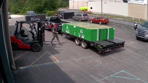 😂➡️ Epic Forklift Fail! | FunFM