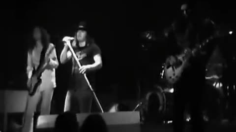 Lynyrd Skynyrd - Tuesday's Gone - 3/7/1976 - Winterland