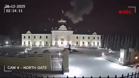 This is the viral video of the Ukranian attack on Putins residence and you can see its fake