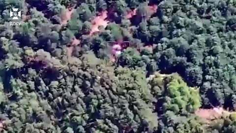 💥Border guards-operators of FPV drones of the "Steel Border" destroyed a vehicle,