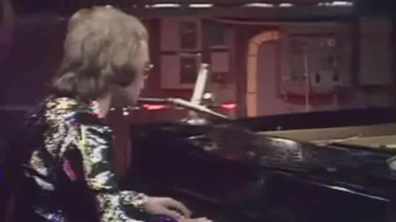 Elton John - Tiny Dancer [1972]