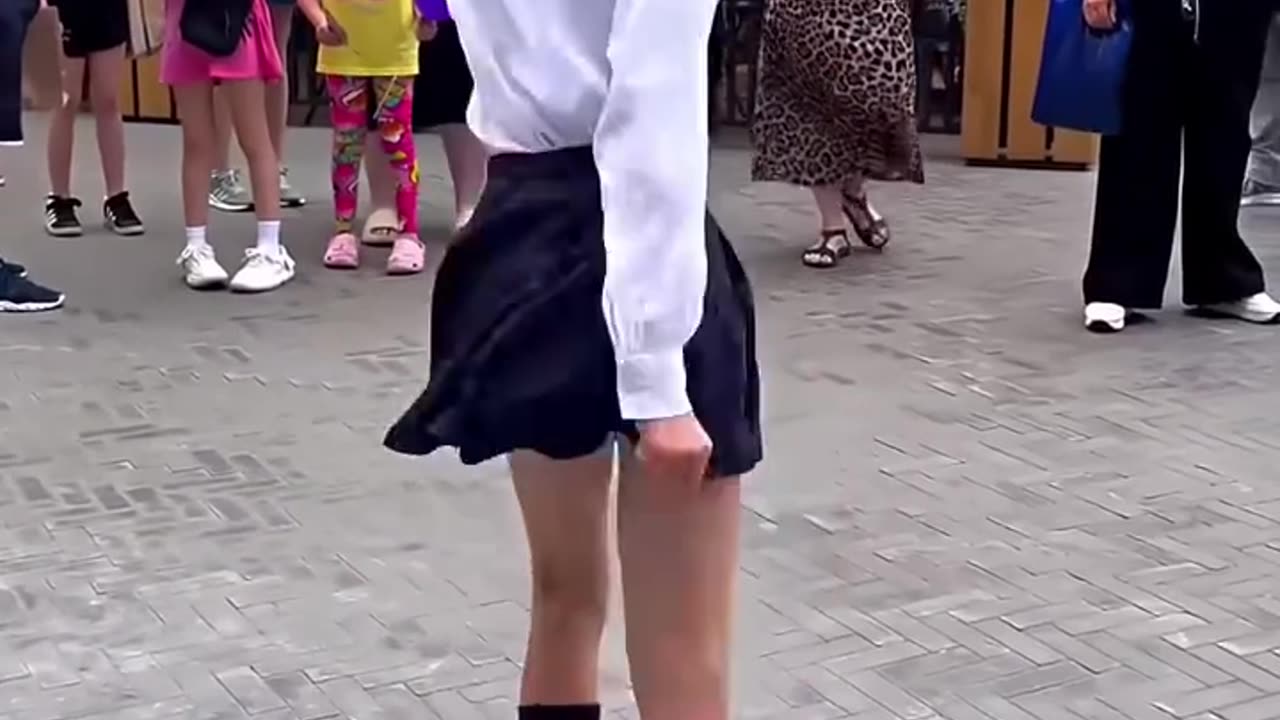 💃🚶 "Walking Dance Game 🎵 | Funniest Dance Challenge Ever!"