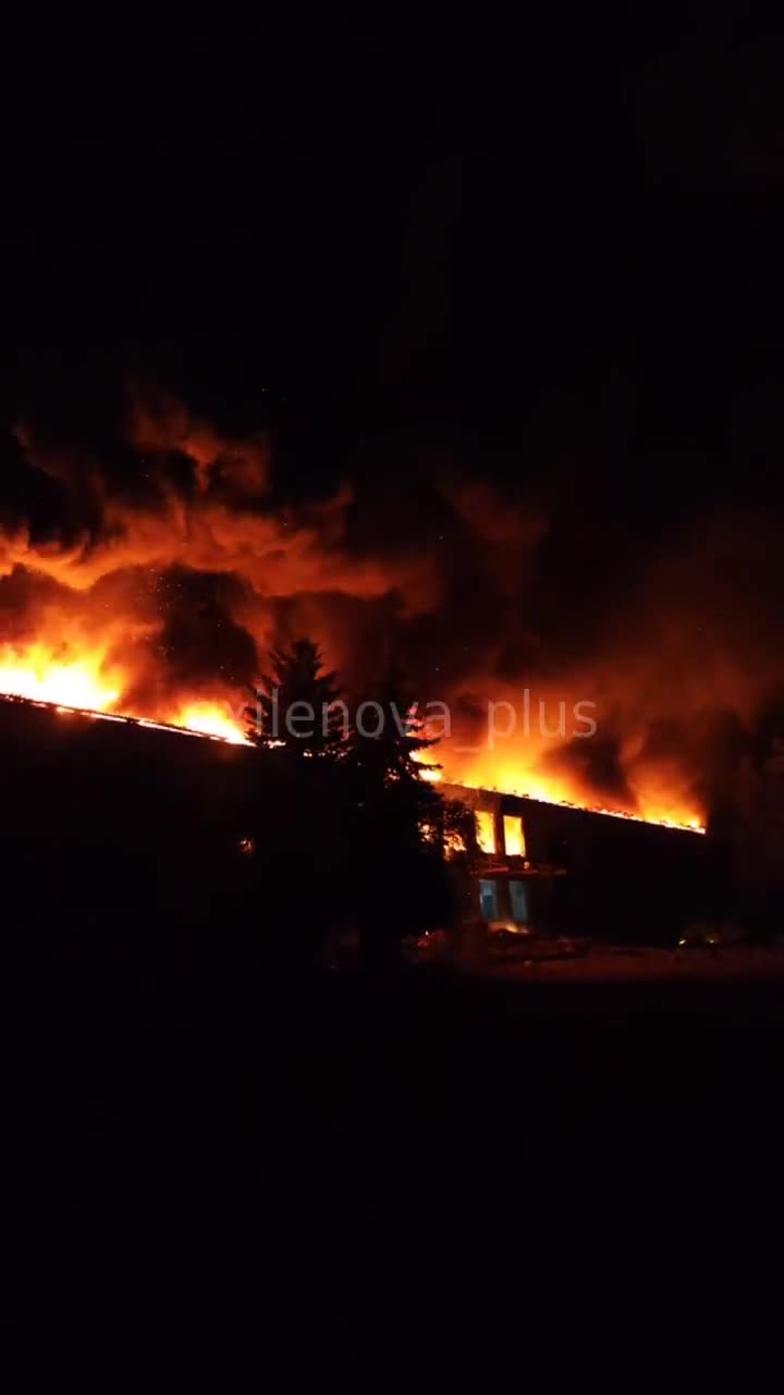 🔥🔥🔥 Yenakiyeve, large-scale fire after UAV attack.