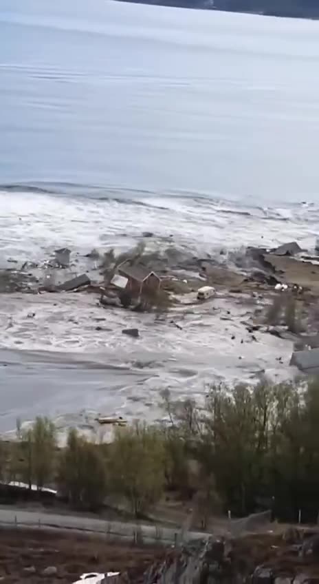 Norwegian landslide 😱