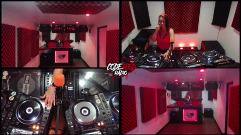 VICTORIA V - LIQUID AND ROLLERS SHOW