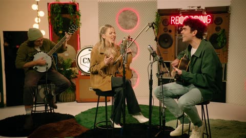 Thelma and James Perform “Chain Smoking Memories” CMT Studio Sessions