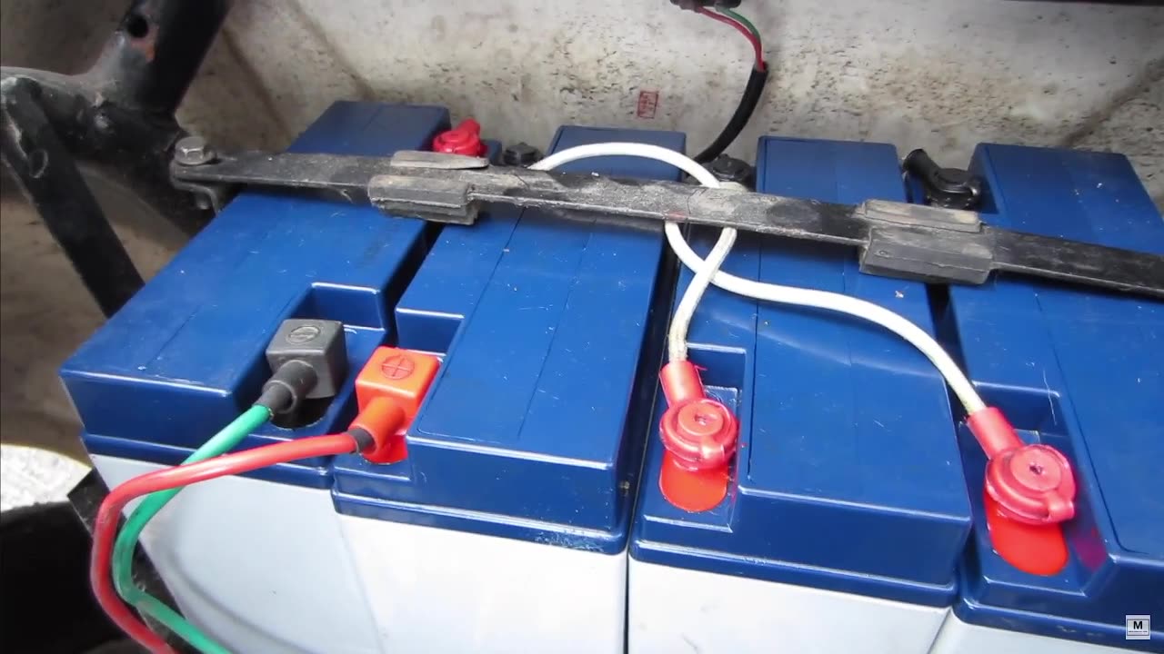 60 Volt scooter Batterie hook up removal Plan