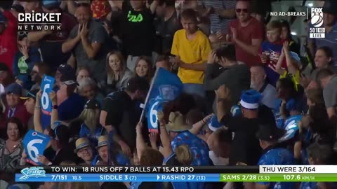 NYE CLASSIC As Rashid khan takes on the thunder l #BBL09
