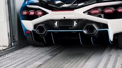 Don't Miss It: Lamborghini Loading | Epic Enclosed Car Shipping!