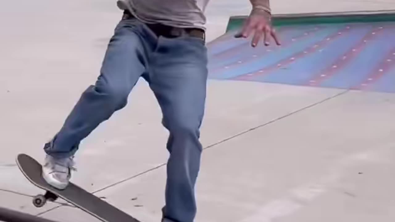 💯🔥 Smooth Operator Alert! Flawless Skate Flow | SkateNation