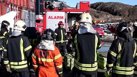 Young Greenlanders learn emergency skills at training camp