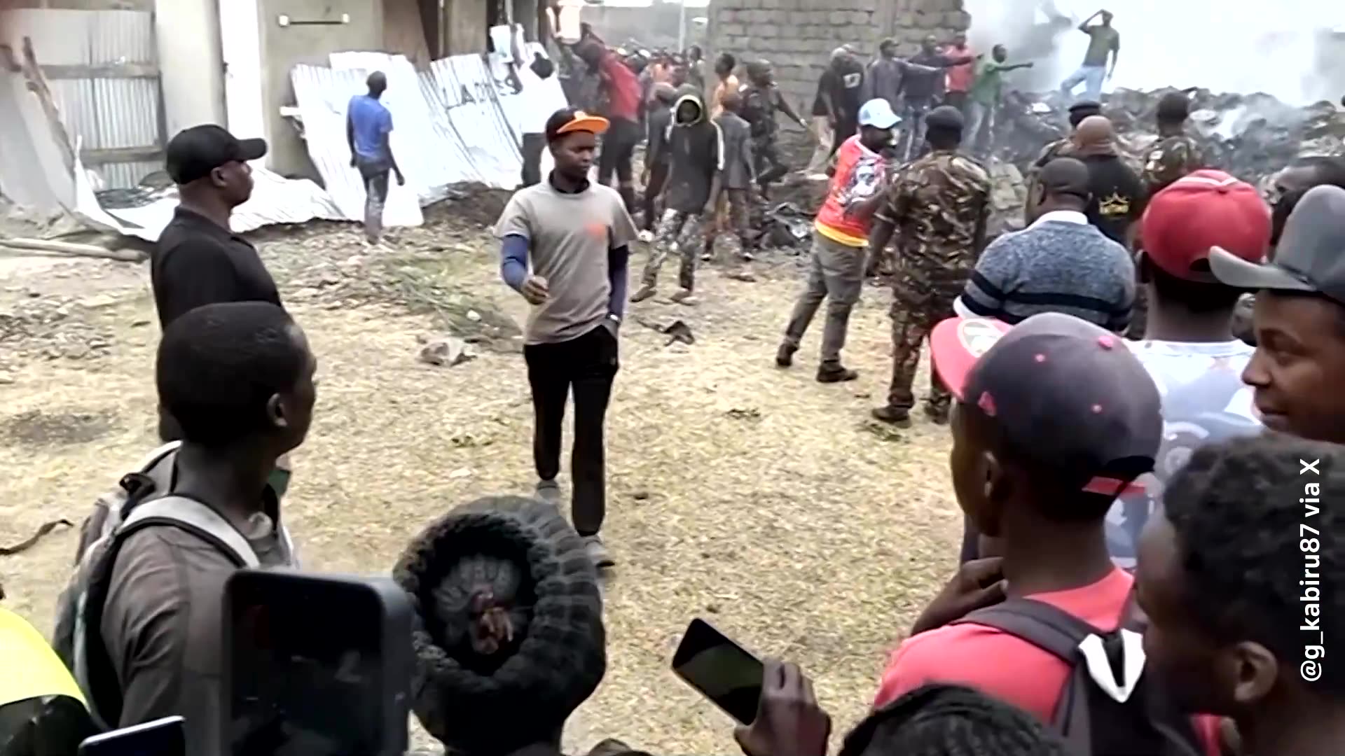 Light aircraft crashes in Kenyas capital killing six people