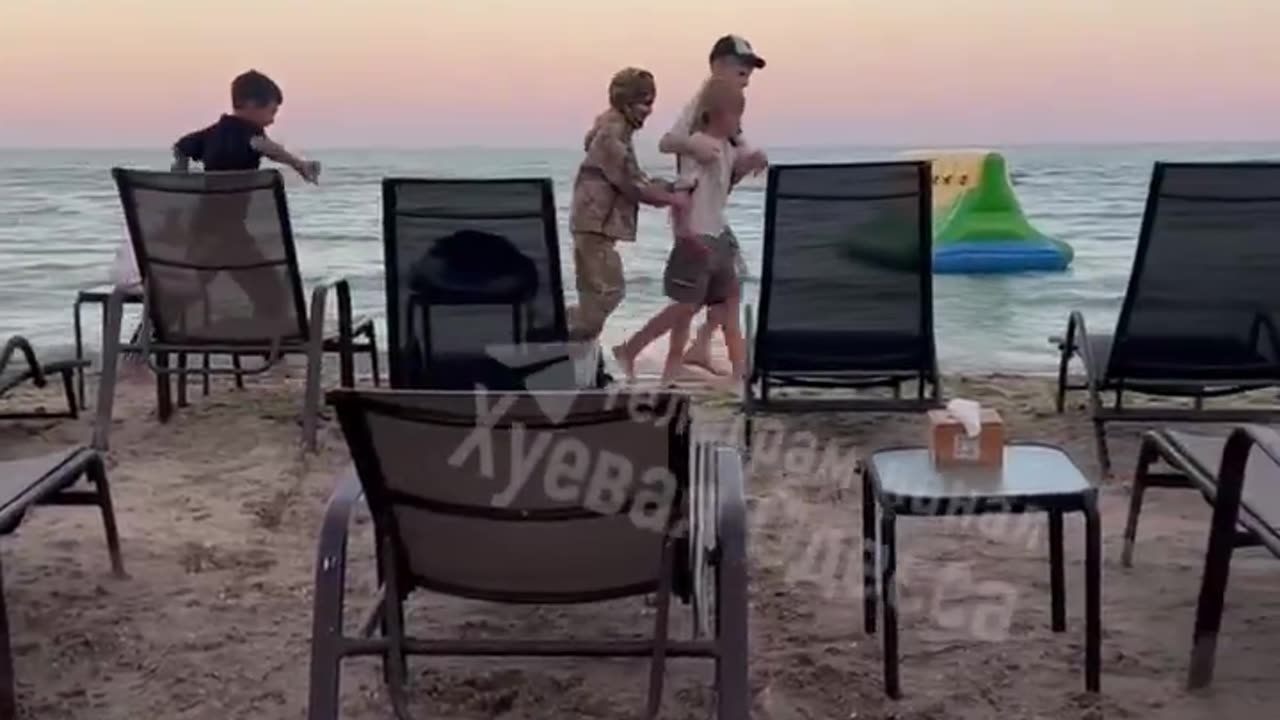 πΊπ¦ Ukrainian kids play forceful mobilization on the beach in Odessa