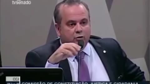 2017 - Lindbergh Farias passa vergonha na CCJ