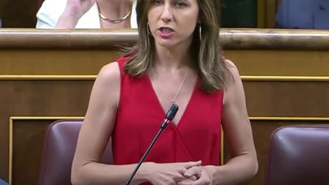Diputada española califica a la OTAN de organización terrorista