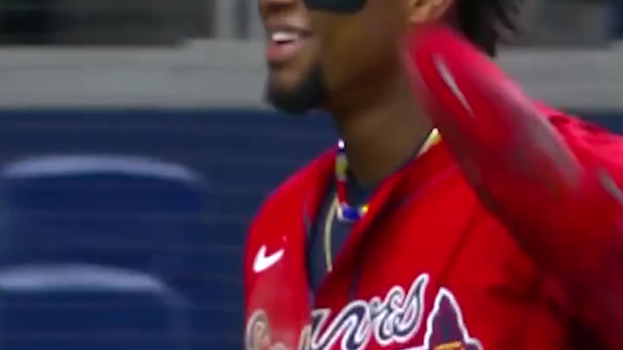 Ronald Acuña Jr. voló por las bases