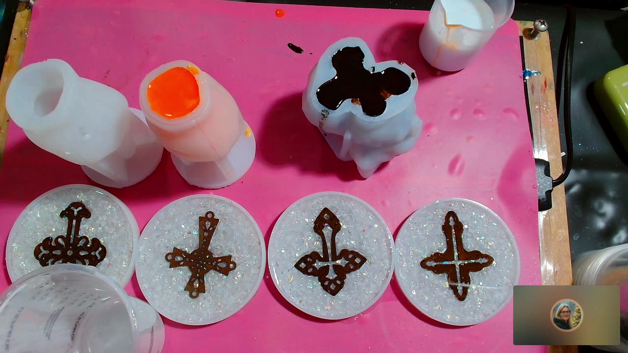 Momma Coop's Got The Pour