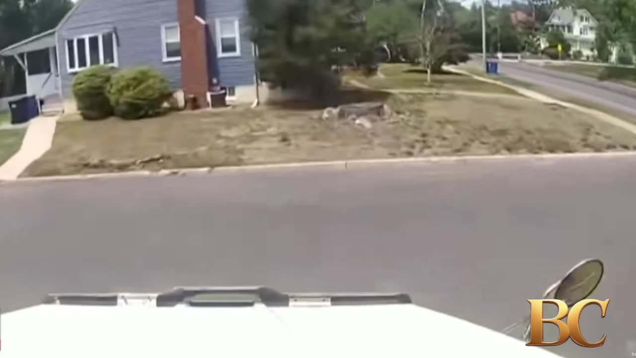 Video shows dump truck plowing into NJ home after driver suffers medical emergency