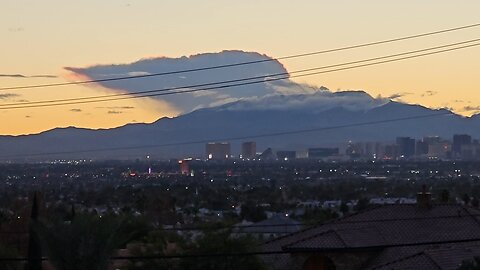 Did you SEE tonight's CHILLY Las Vegas sunset? Check THIS out! 11.19.2025 #follow #lasvegas #gaming