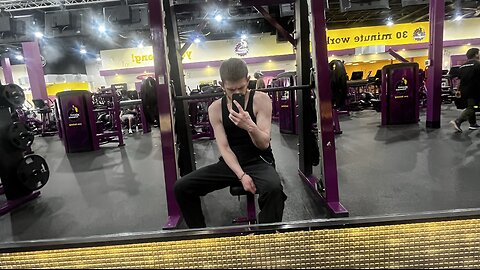 GYM + LUNCHDATE W STREAM (homeless streamer)