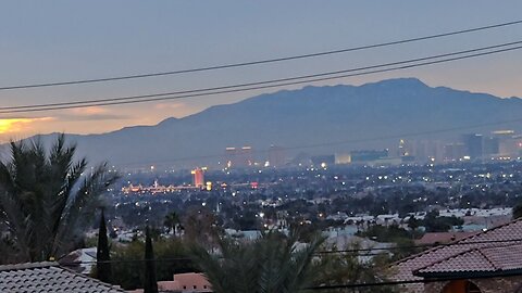 Did you SEE tonight's SOUPY Las Vegas sunset? Check THIS out! 🔥12.30.2025 #follow #lasvegas #gaming