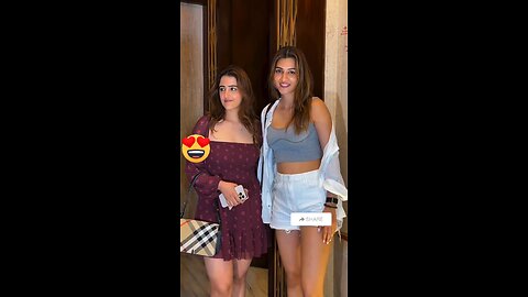 Bollywood Actress Kriti Sanon With Sister Spotted in Bandra Mumbai🔥❤️🥰