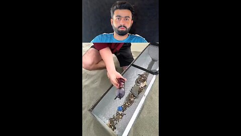 Sahil e samander sy kesi kesi chezen nikalti hyn
