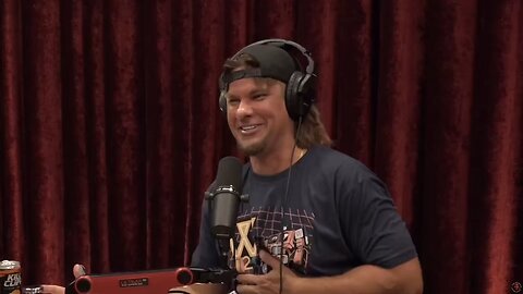 Joe Rogan tells Theo Von how Trump went without sleep for 72 hours and still delivered his election