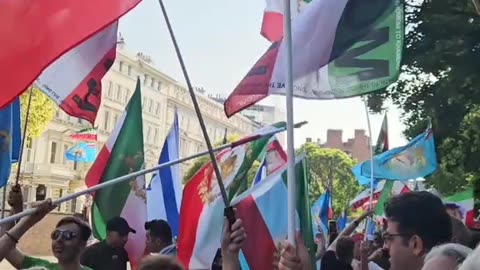 Iranians Celebrating IDF Bombing of Iranian Nuclear Facilities