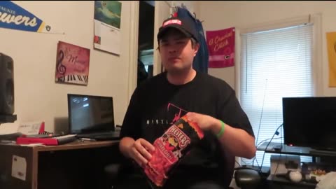 Chester's Flamin' Hot Puffcorn (Snack Review) #SnackAttack