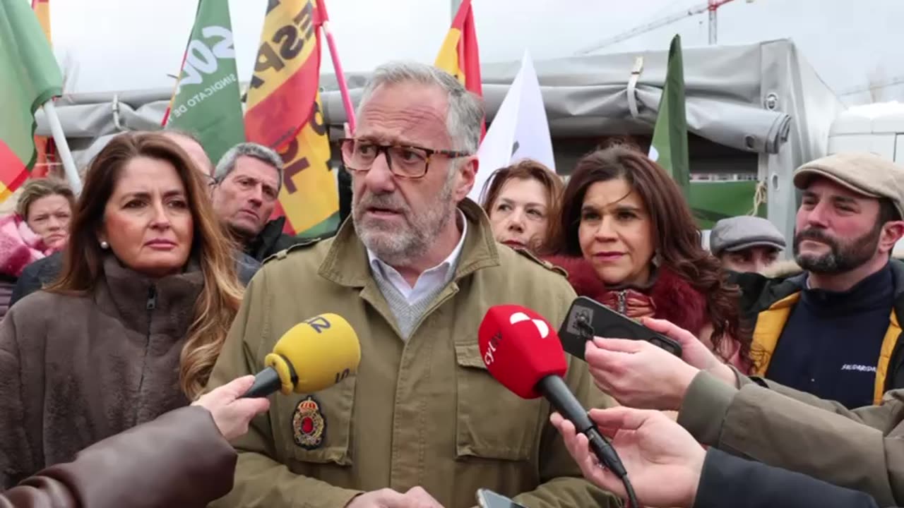 Candidato Pollán y Susana Suárez Villagrá participan en la marcha antiZBE en Segovia