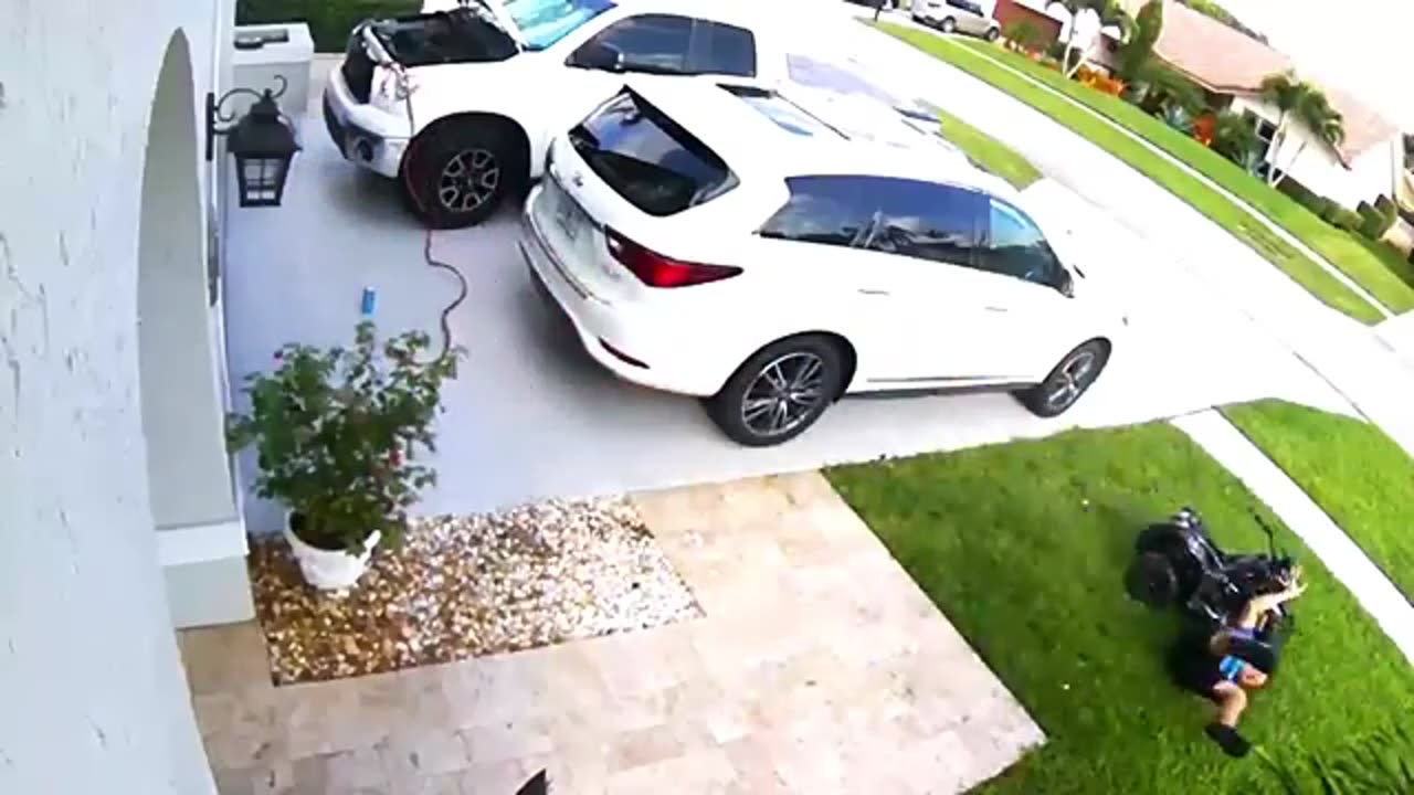 Crash Course in FAIL! Funniest Fails on Wheels