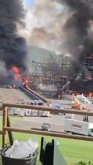 El escenario principal de Tomorrowland Bélgica fue consumido por las llamas