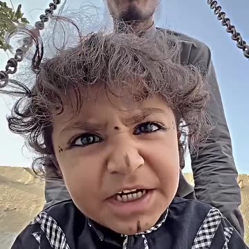 shakal hi sath nahi deti 😂 #babache #funny #shorts