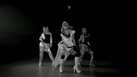 77 Grilletto -- Avril Lavigne, Billy Idol, Mai