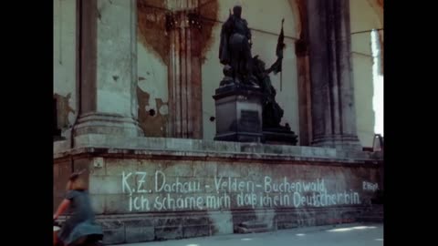 Soviets and Americans take over Berlin in 1945 - AI restored film material