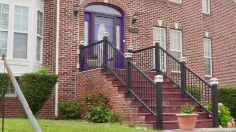 🏠💸 Signs Your Hood Is Getting Gentrified - The Truth | FunFM