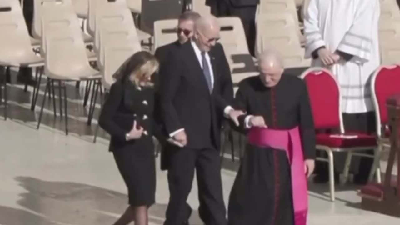 Spry Old-Timer at a Funeral: ‘If You Don’t Tell Him, He’s Fine’ 😂